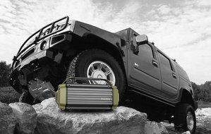 Dreamwave TREMOR Army Green/Black Aluminum Wireless 50W Rugged Outdoor Bluetooth Speaker N4