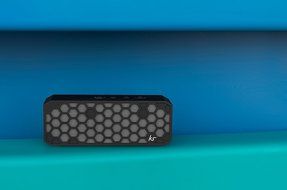 Kitsound Hive2 Bluetooth Wireless Universal Portable Rugged Stereo Speaker With 3.5 Mm Jack Compatible Smartphones... N9