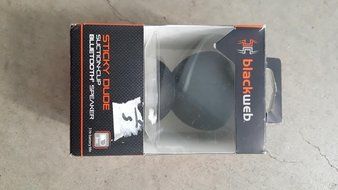BLACKWEB STICKY DUDE SUCTION CUP BLUETOOTH SPEAKER