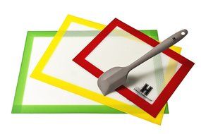 Urbane Homewares Non-Stick Baking Mats - 3 Sheet Set (1 Half, 1 Medium and 1 Quarter Liner ) Including Microfiber...