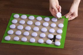 Urbane Homewares Non-Stick Baking Mats - 3 Sheet Set (1 Half, 1 Medium and 1 Quarter Liner ) Including Microfiber... N4