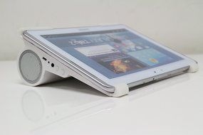 SimplyVibe V4-94P-S (Silver) Portable Rechargeable Wireless Bluetooth Speaker Stand for iPad, Galaxy N3