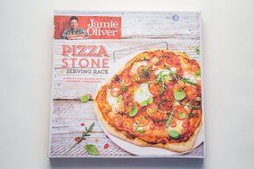 JAMIE OLIVER Pizza Stone and Serving Rack N2