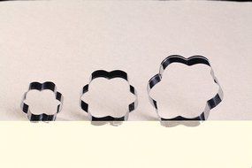 Home Value 12pc Metal Cookie Cutters: 3 Stars Shape, 3 Flowers Shape, 3 Round Shape, 3 Hearts Shape Model: (Home... N3