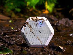 Boombotix - Boombot REX 2.0, Wireless Ultraportable Weatherproof Bluetooth Speaker, Woodgrain N31