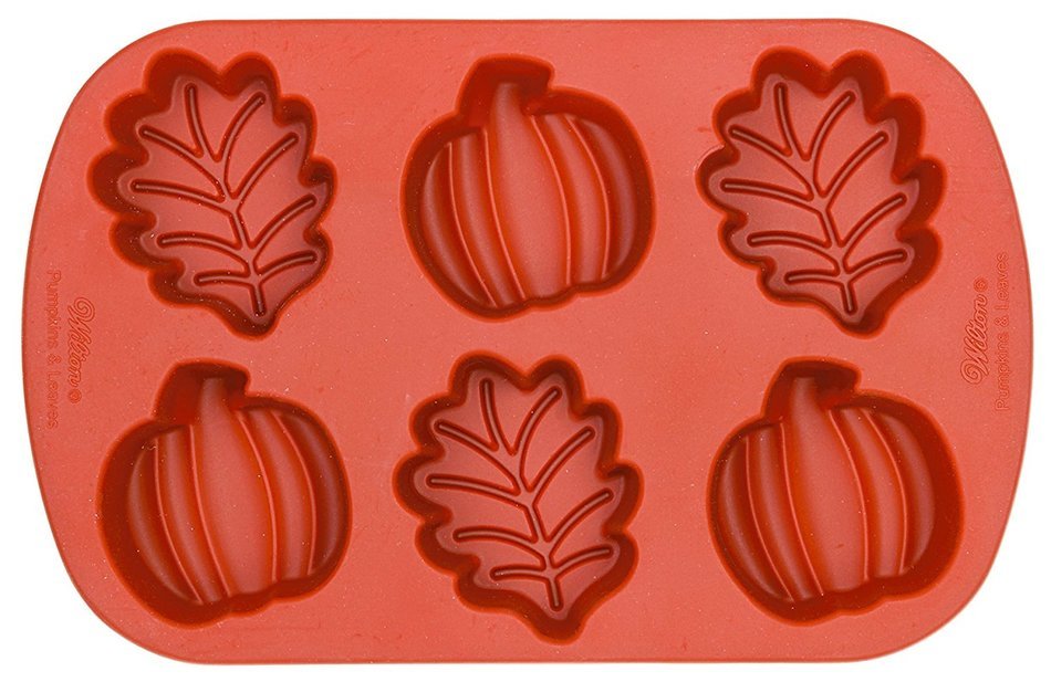 Wilton Ruffled 6 Cavity Silicone Heart Mold Pan N13