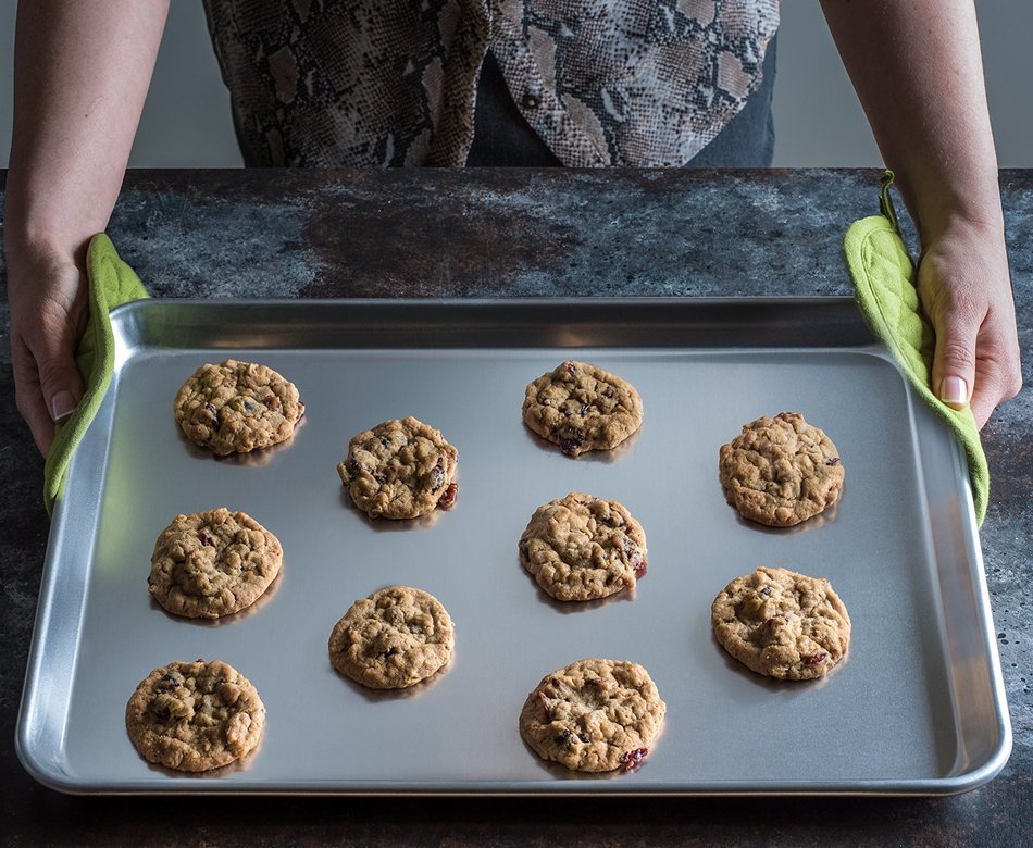 Bellemain Heavy Duty Aluminum Half Sheet Pan, 18" x 13" x 1" N2