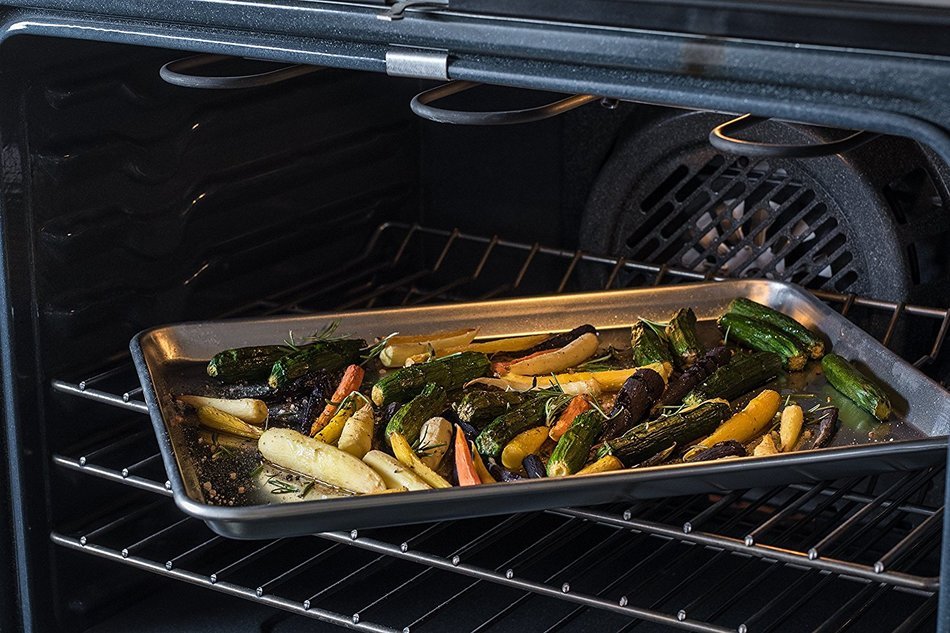 Bellemain Heavy Duty Aluminum Half Sheet Pan, 18" x 13" x 1" N7