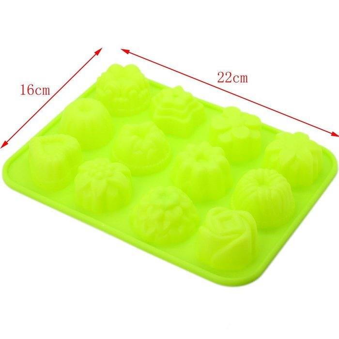 DUFUSTORE Chocolate Cake Candy Baking Silicone Bakeware Mould 12pcs Flower Pattern Random Color N3