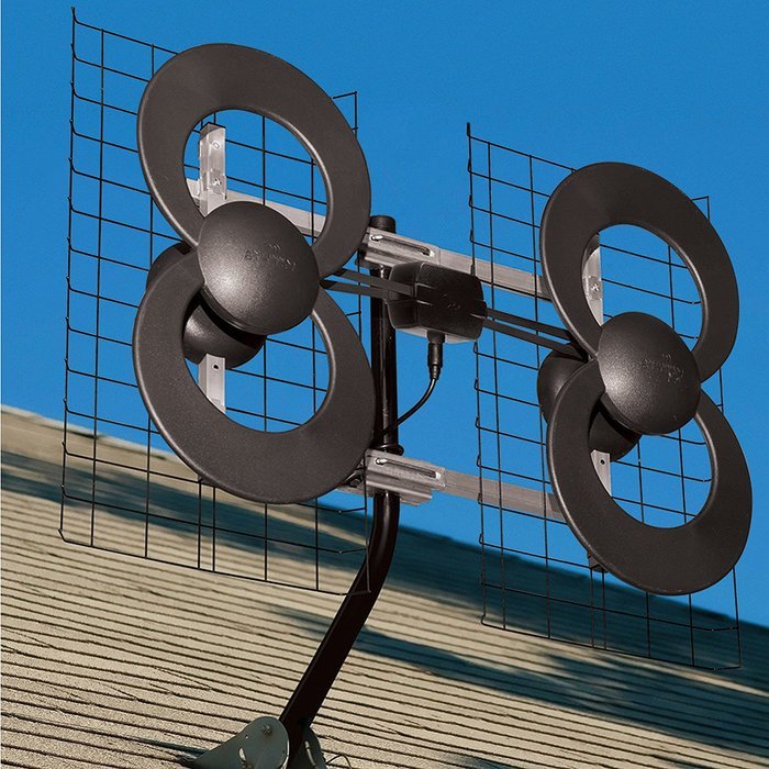 ClearStream 4 Indoor/Outdoor HDTV Antenna - 70 Mile Range N5