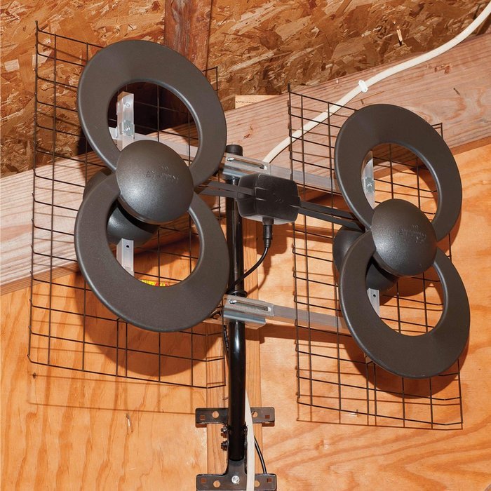 ClearStream 4 Indoor/Outdoor HDTV Antenna - 70 Mile Range N6
