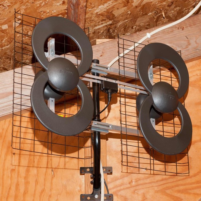 ClearStream 4 Indoor/Outdoor HDTV Antenna - 70 Mile Range N10