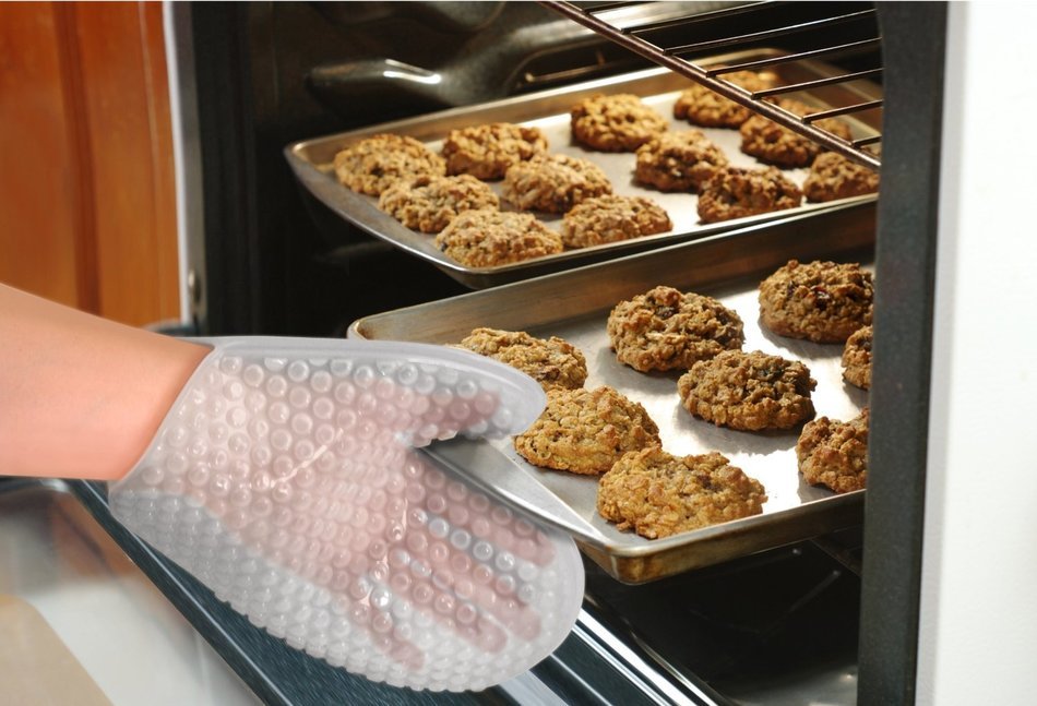 Fred & Friends BEAR HANDS Oven Mitts, Set of 2 N9