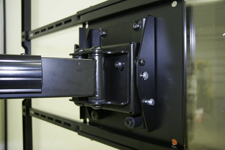 Full Motion TV Wall Mount with 32 inch Long Extension for 42 to 80 inch TVs N6