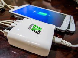 Portable Multi Port USB Charger - Superfast Intelligent 5-port 40w Charger for Charging Multiple Iphone, Ipad,... N2