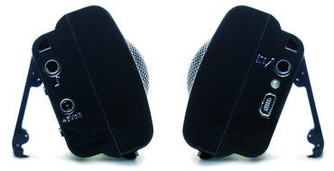Soundmatters foxLv2 aptX Pocket-sized Portable Bluetooth Audiophile Speaker System, Black, Bluetooth N5