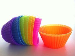 Silicone Baking Cups 12 Cupcake Muffin Liners Kids Bento Lunchbox Divider Accessories by Chelsydale N2