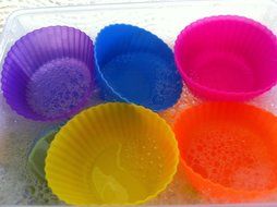 Silicone Baking Cups 12 Cupcake Muffin Liners Kids Bento Lunchbox Divider Accessories by Chelsydale N7