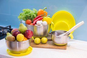 SPECIAL OFFER - 10 PIECE SET - 18/10 Stainless Steel Mixing Bowls with Handles, Lids, Spout, Non-slip Silicone... N11