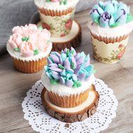 Russian Piping Tips - 8 Tools Set, 12 Bags, Coupler - TOP QUALITY - Icing Nozzles - For Cakes or Cupcakes Decoration... N2