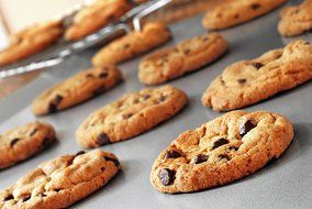 Mrs. Anderson&#039;s Baking Non-Stick Carbon Steel Cookie Sheet, 16-1/8 by 11-1/2 Inches N2