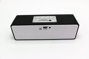 Bluetooth Speakers, Portable Wireless Stereo Speaker with 7 LED Visual Modes and Build-in Microphone Support Hands-free... N3