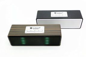Bluetooth Speakers, Portable Wireless Stereo Speaker with 7 LED Visual Modes and Build-in Microphone Support Hands-free... N4