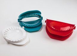 HUJI Dough Press Set Dough Pastry Baking Kitchen Dumpling Calzone Ravioli Empanada Turnover Tool (1, Red/White... N5