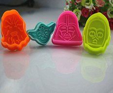 Set of 4 Star Wars Plunger Cookie Cutters: Darth Vader, C-3PO, Yoda and Chewbacca N4