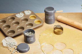 Paul Hollywood Ceramic Baking Beans in Storage Tin N2