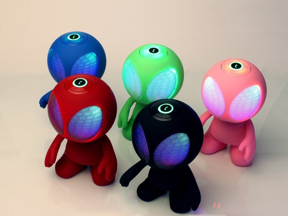 Freye Cute Alien Shape Portable Bluetooth Speaker with Stereo and Clear Bass, Support Line-in, USB, TF Card Input... N6