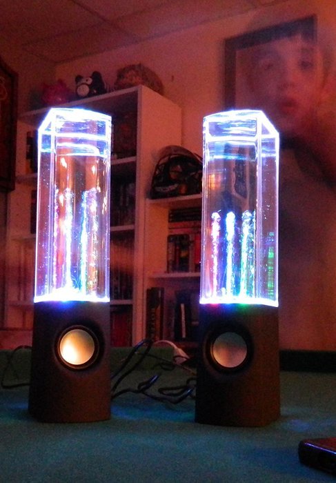 JUMPS Dancing Speakers N3