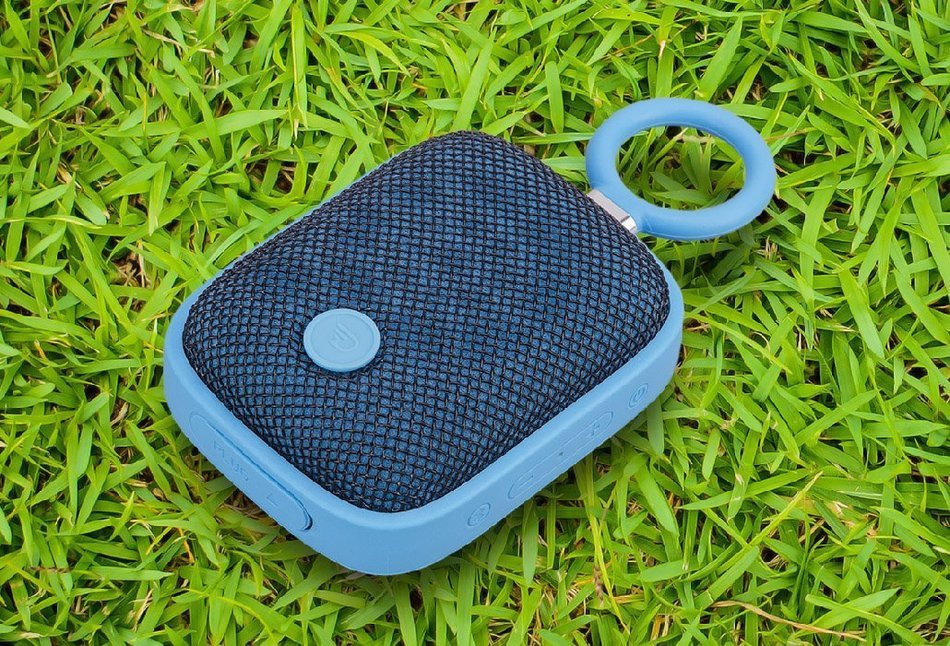 Dreamwave BUBBLEPOD-B Blue Compact Outdoor Bluetooth Speaker N7