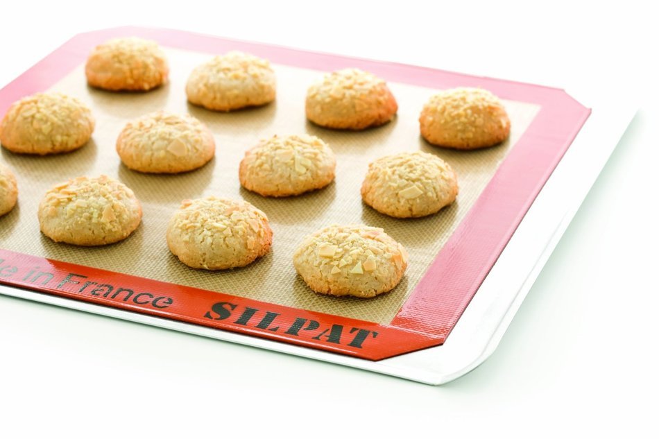 Silpat AE420295-07 Premium Non-Stick Silicone Baking Mat, Half Sheet Size, 11-5/8" x 16-1/2" N5