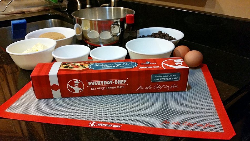 Everyday Chef 3 pack Professional Food Grade NonStick and Heat Resistant Baking Mat Set N2