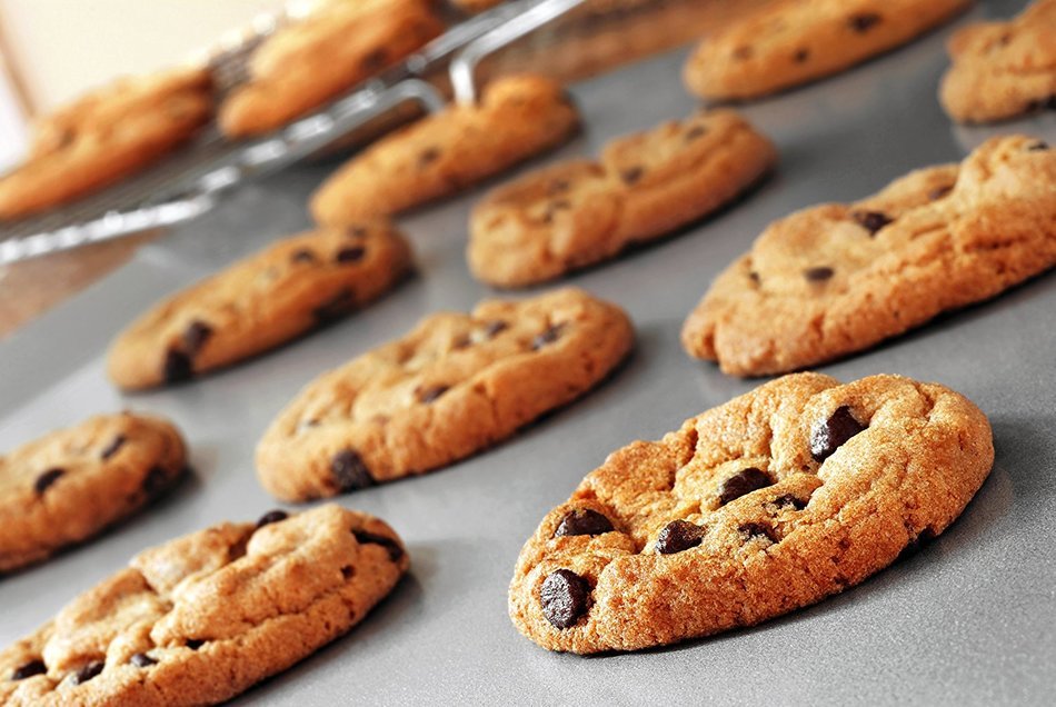 Mrs. Anderson's Baking Non-Stick Carbon Steel Cookie Sheet, 16-1/8 by 11-1/2 Inches N2
