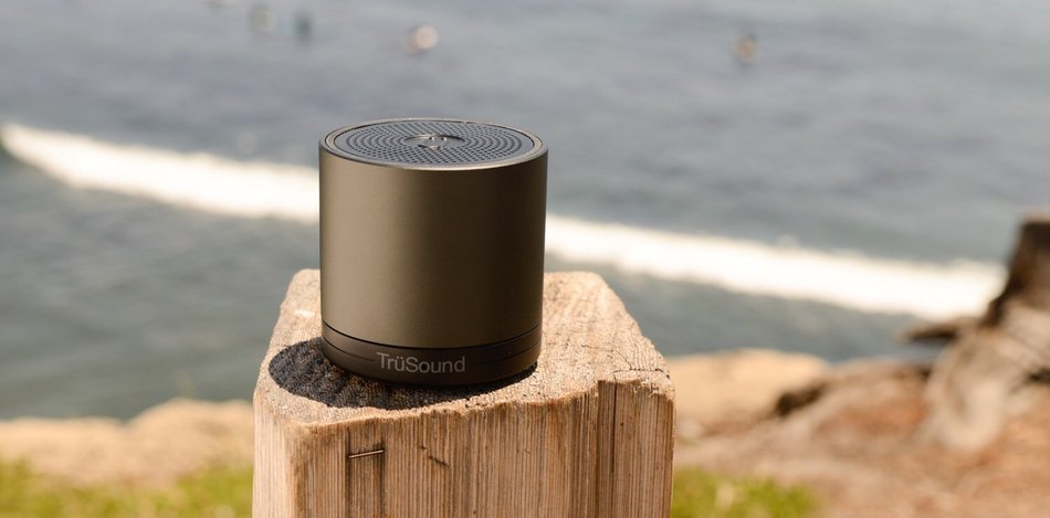 Tr&uuml;sound Wireless Bluetooth Speaker, Bluetooth Speaker Phone, Apple Gold CSR 3.0