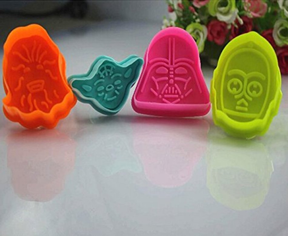 Set of 4 Star Wars Plunger Cookie Cutters: Darth Vader, C-3PO, Yoda and Chewbacca N4