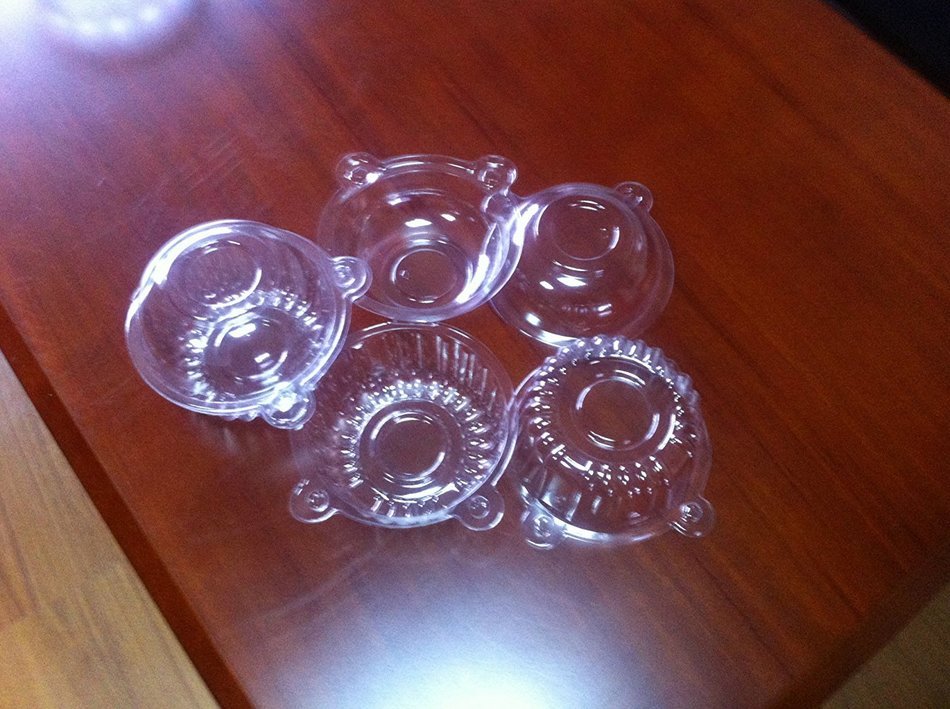 Easyfashion 50 x Plastic Single Individual Cupcake Muffin Dome Holders Cases Boxes Cups Pods N4
