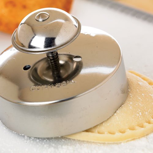 The Pampered Chef Cut N Seal, Medium, 3-1/2-Inch #1195