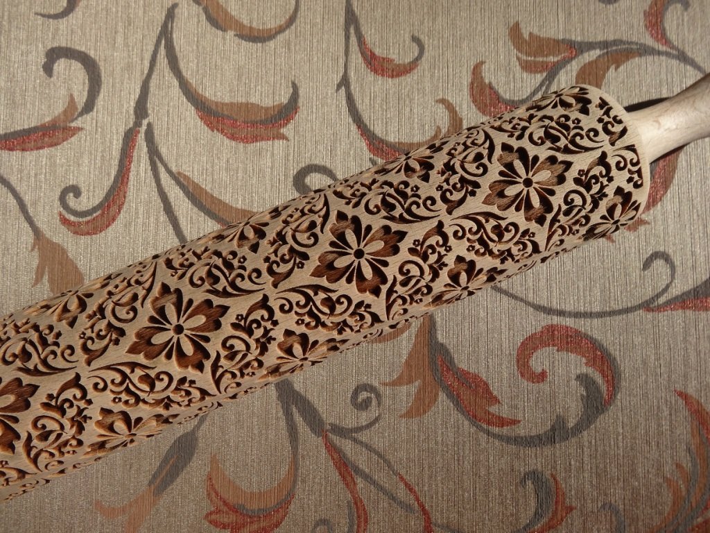 ROME FLOWERS pattern engraved rolling pin and cookie cutter free image