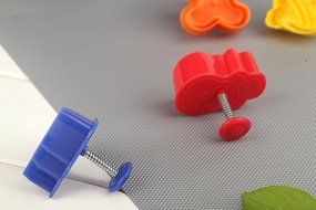 Home Value Christmas Plunger Cutters, Set of 4 (COOKIECUTCKA08) N3