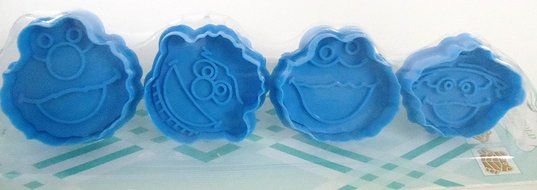 Sesame Street 2" Mini Birthday Party Favor Cookie Cutter Set Featuring Cookie Cutters of Elmo, Ernie, Cookie Monster...