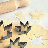 Marijuana Leaf Cookie Cutter Set - Stainless Steel N3