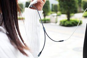 ROCK 1 Male To 2 Female 3.5mm Plug Earphone Y Splitter Extension Audio Cable For iPhone Samsung Color Tarnish