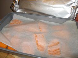 Gmark Lightweight Parchment Paper Baking Pan Liners 300 Sheets Silicone Treated GM5009 N2