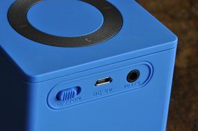 Auvio Portable Bluetooth 1.5 Watt Speaker-Blue N3
