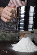 Crank flour sifter and Measuring cups &amp; Spoons set N2