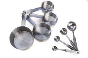 Crank flour sifter and Measuring cups &amp; Spoons set N3