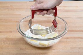 Prepworks by Progressive Blade Pastry Blender with Integrated Cleaning Tab N3
